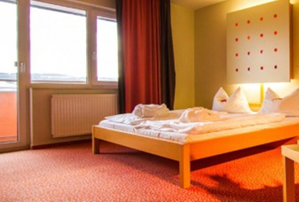 Savoy Hotel 3*