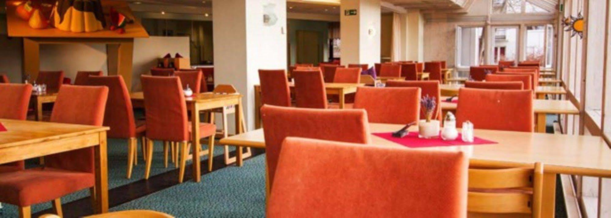 Savoy Hotel 3*